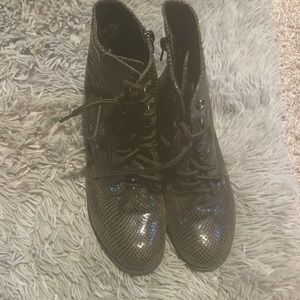 Print boots
